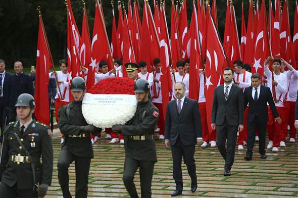 Gençler Anıtkabir'de, Ata'nın huzurunda... 27