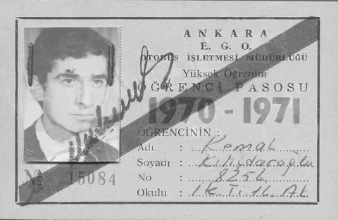 Fotoğraftaki çok ünlü siyasetçiyi tanıdınız mı? 8