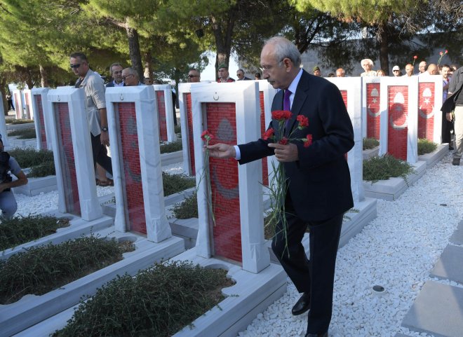 Kılıçdaroğlu Çanakkale Şehitlerini Ziyaret Etti 8