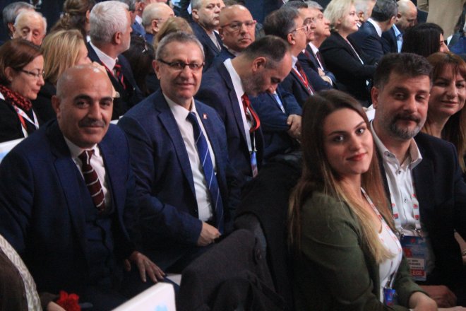 CHP KURULTAYINDAN KARELER 363