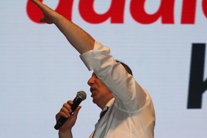 CHP KURULTAYINDAN KARELER 30