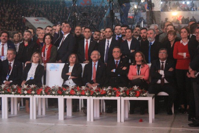 CHP KURULTAYINDAN KARELER 180