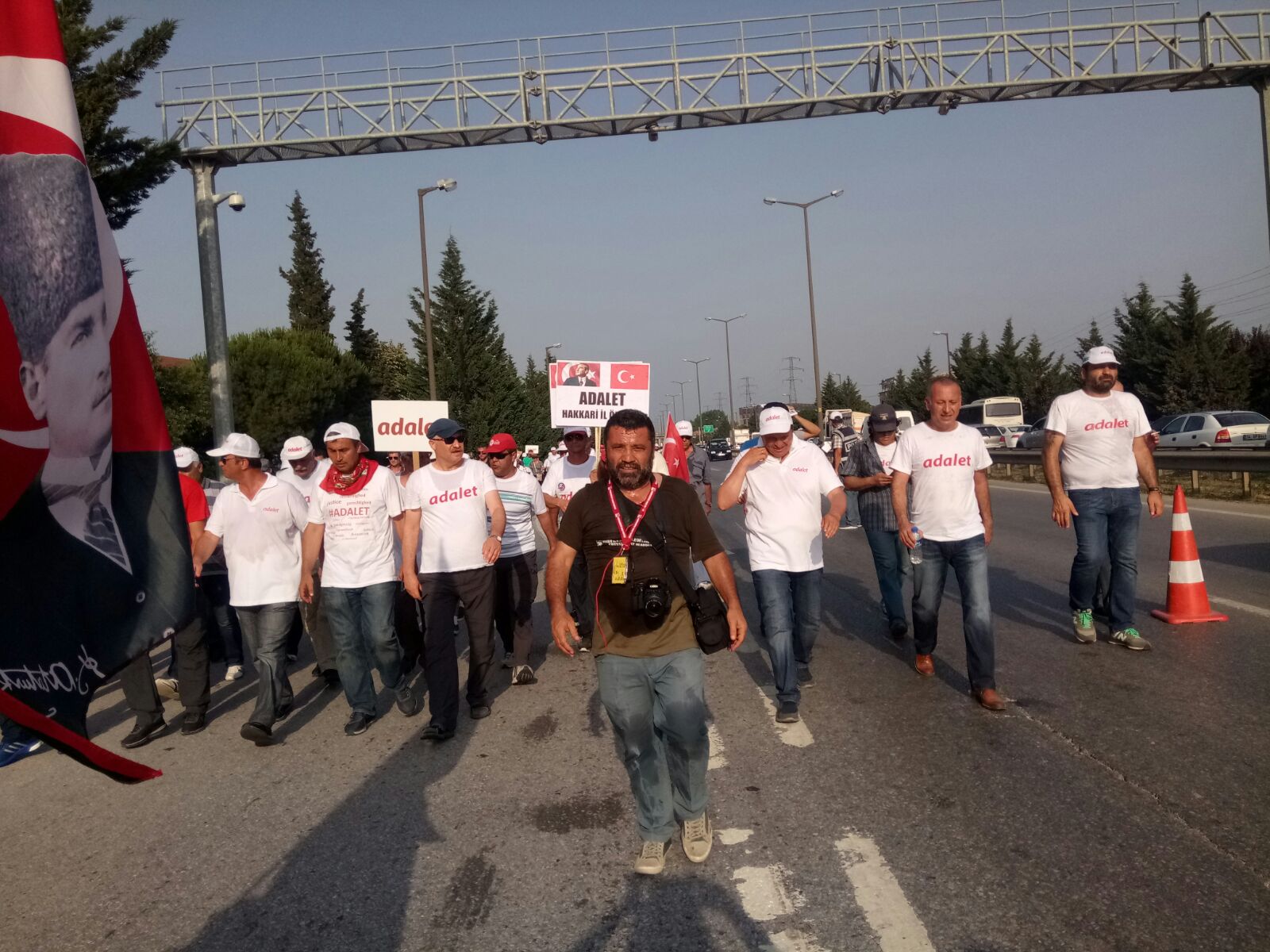 Gazete Kritik Gözünden Adalet Yürüyüşü 22
