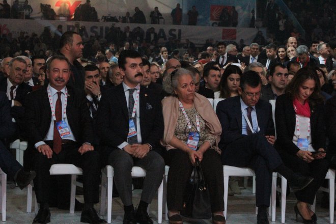 CHP KURULTAYINDAN KARELER 236