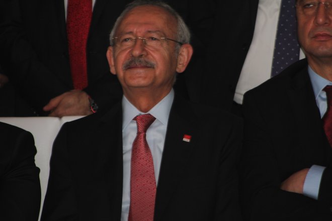 CHP KURULTAYINDAN KARELER 149