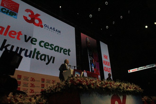 CHP KURULTAYINDAN KARELER 261