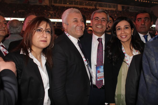 CHP KURULTAYINDAN KARELER 358