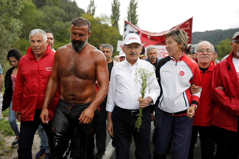 SPORCULARDAN CHP LIDERINE DESTEK  4