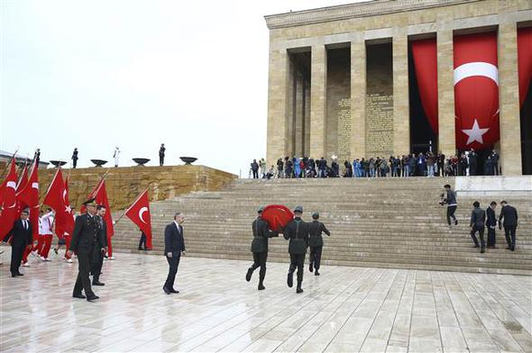 Gençler Anıtkabir'de, Ata'nın huzurunda... 28