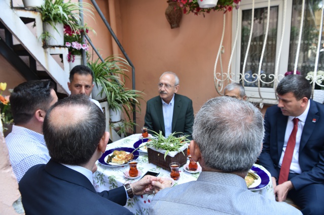 KILIÇDAROĞLU'NDAN AYKIRI AİLESİNE ZİYARET 4
