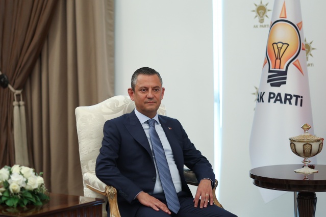 CHP GENEL BAŞKANI ÖZGÜR ÖZEL, CUMHURBAŞKANI ERDOĞAN İLE BİR ARAYA GELDİ 1