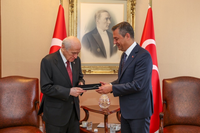 CHP GENEL BAŞKANI ÖZGÜR ÖZEL, MHP GENEL BAŞKANI BAHÇELİ İLE GÖRÜŞTÜ 2
