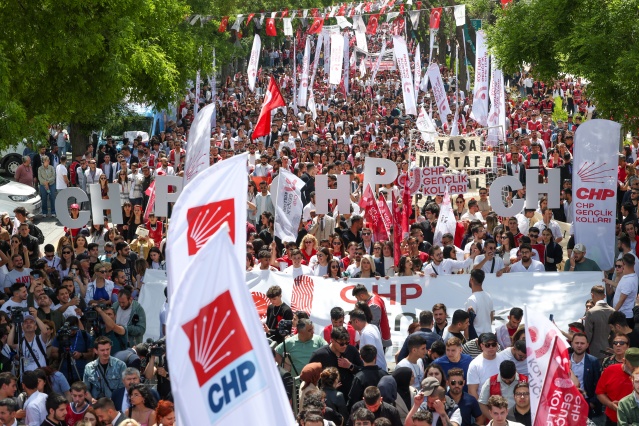 CHP GENEL BAŞKANI ÖZGÜR ÖZEL, BÜYÜK GENÇLİK YÜRÜYÜŞÜNE KATILDI 21