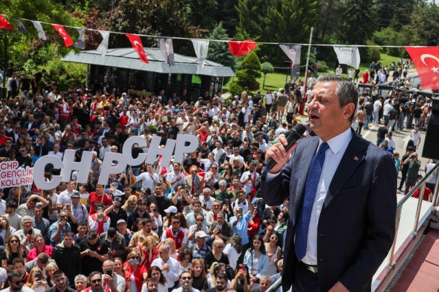 CHP GENEL BAŞKANI ÖZGÜR ÖZEL, BÜYÜK GENÇLİK YÜRÜYÜŞÜNE KATILDI 26