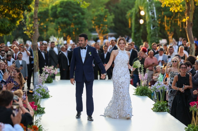 Rıza Akpolat, Yeşim Yankılıç ile evlendi 3