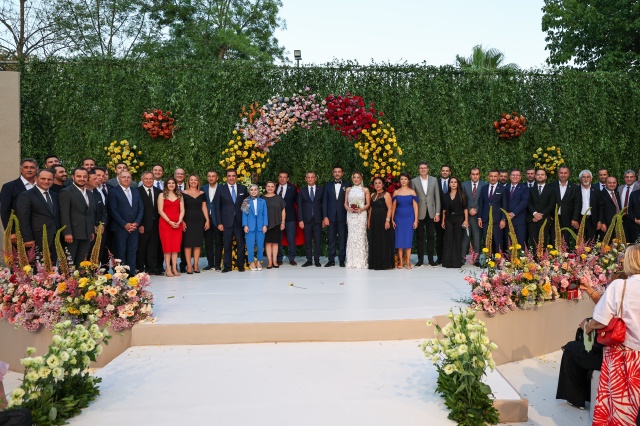 Rıza Akpolat, Yeşim Yankılıç ile evlendi 13