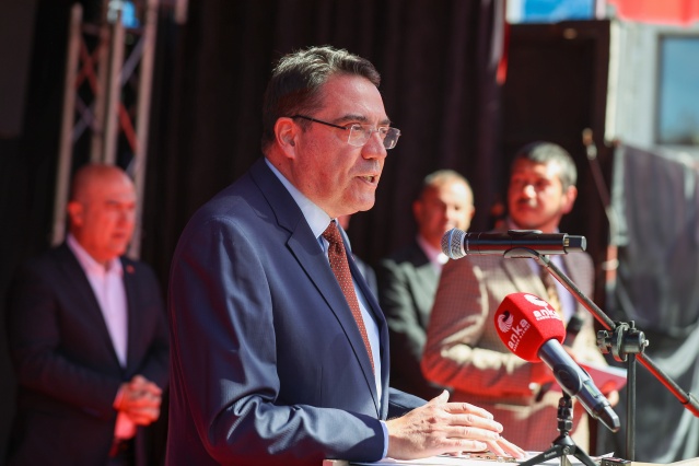 Cumhuriyet Halk Partisi Genel Başkanı Özgür Özel, İzmir Foça'da 8