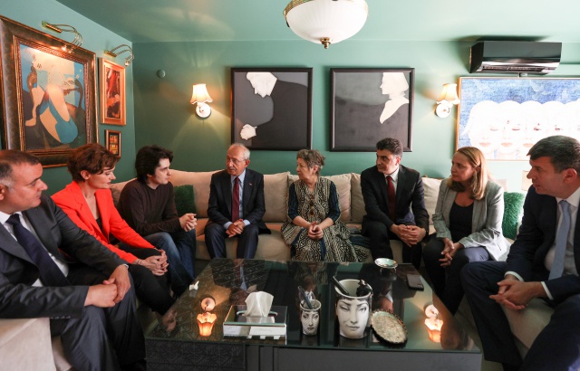 CHP GENEL BAŞKANI KEMAL KILIÇDAROĞLU, ÖZKAN UĞUR’UN AİLESİNİ ZİYARET ETTİ 2