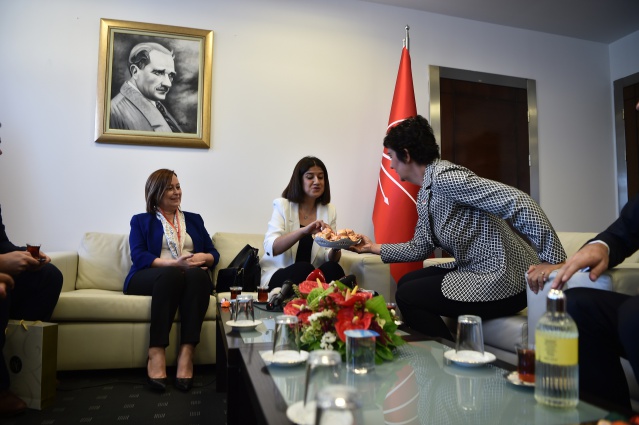 CHP'DE BAYRAMLAŞMA 7