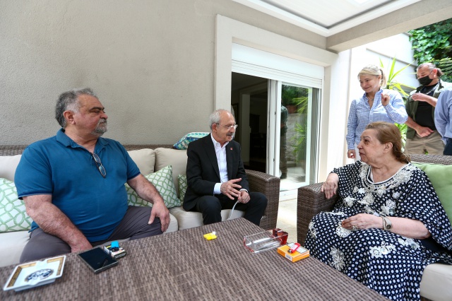 CHP GENEL BAŞKANI KEMAL KILIÇDAROĞLU ÖZAL AİLESİ’Nİ ZİYARET ETTİ 2