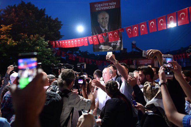 CHP'nin Cumhurbaşkanı Adayı Muharrem İnce, iftar yemeğinde 27