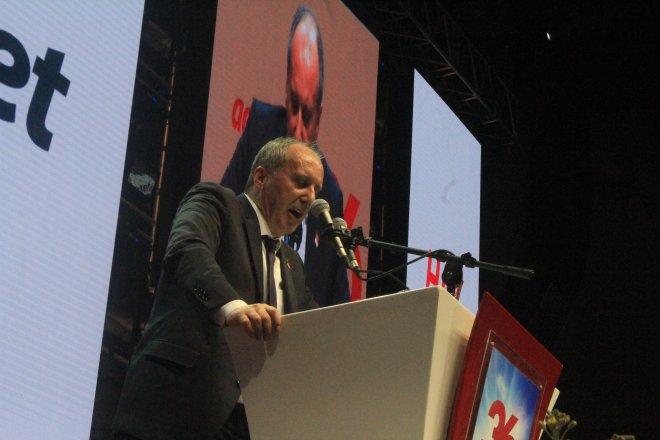 CHP KURULTAYINDAN KARELER 213