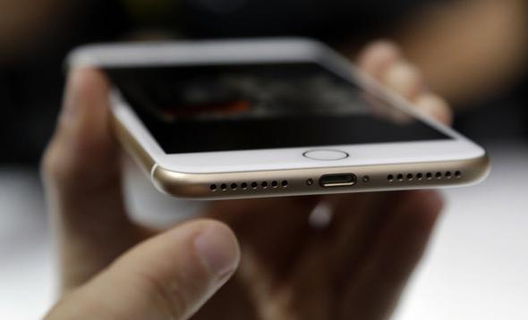 iPhone 8'i bekleyenlere kötü haber 1
