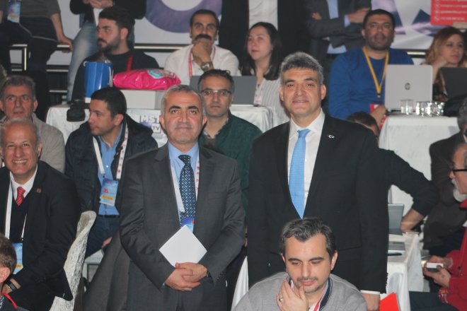 CHP KURULTAYINDAN KARELER 390
