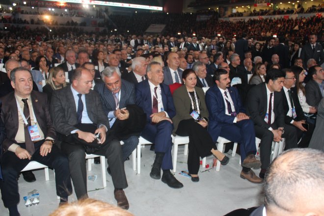 CHP KURULTAYINDAN KARELER 223