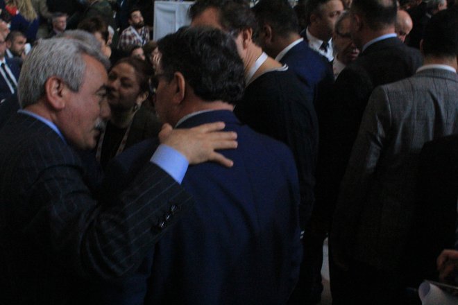 CHP KURULTAYINDAN KARELER 276