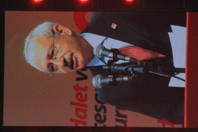 CHP KURULTAYINDAN KARELER 448