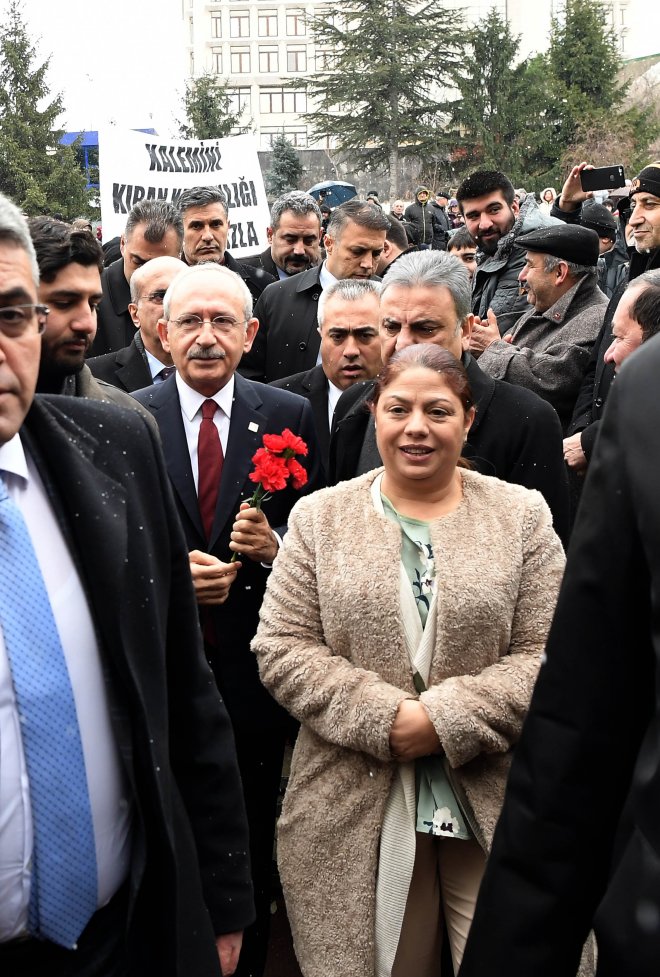 UGUR MUMCU'YU ANMA TORENİ 17