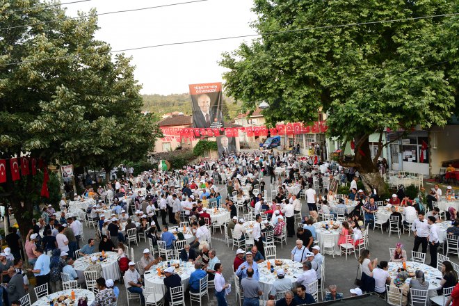 CHP'nin Cumhurbaşkanı Adayı Muharrem İnce, iftar yemeğinde 1
