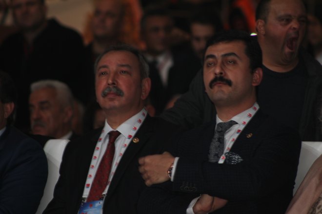 CHP KURULTAYINDAN KARELER 243