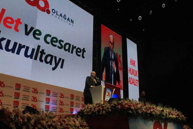 CHP KURULTAYINDAN KARELER 262