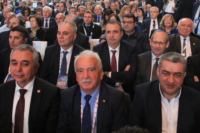 CHP KURULTAYINDAN KARELER 326