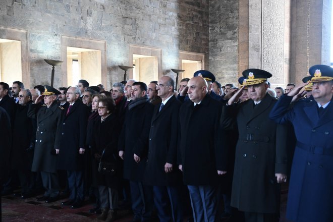 İSMET İNONU'NUN VEFATININ 44. YILINDA KABRİ BAŞINDA ANILDI 17
