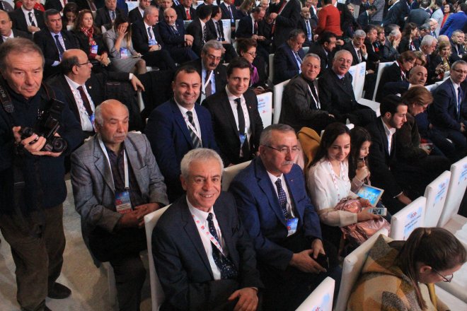 CHP KURULTAYINDAN KARELER 372