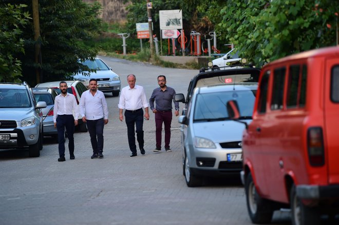 CHP'nin Cumhurbaşkanı Adayı Muharrem İnce, iftar yemeğinde 3