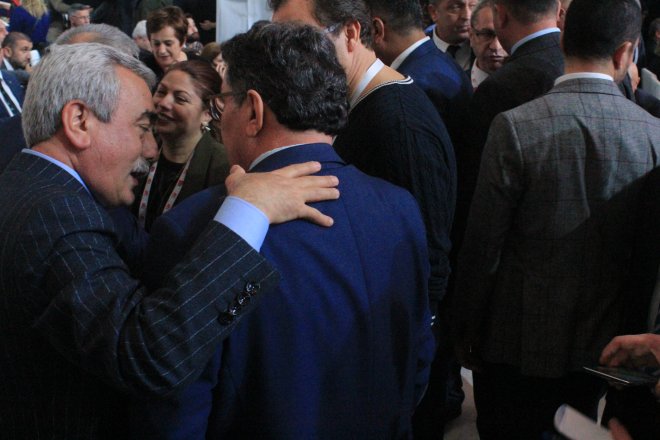 CHP KURULTAYINDAN KARELER 277