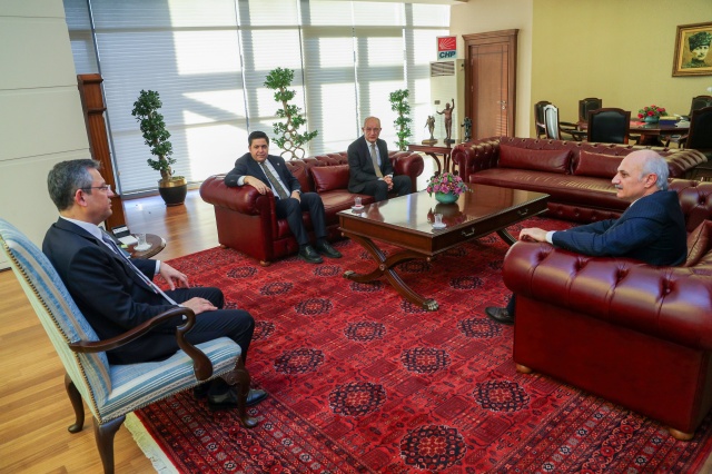 CHP lideri Özgür Özel, Saadet Partili heyeti kabul etti 3